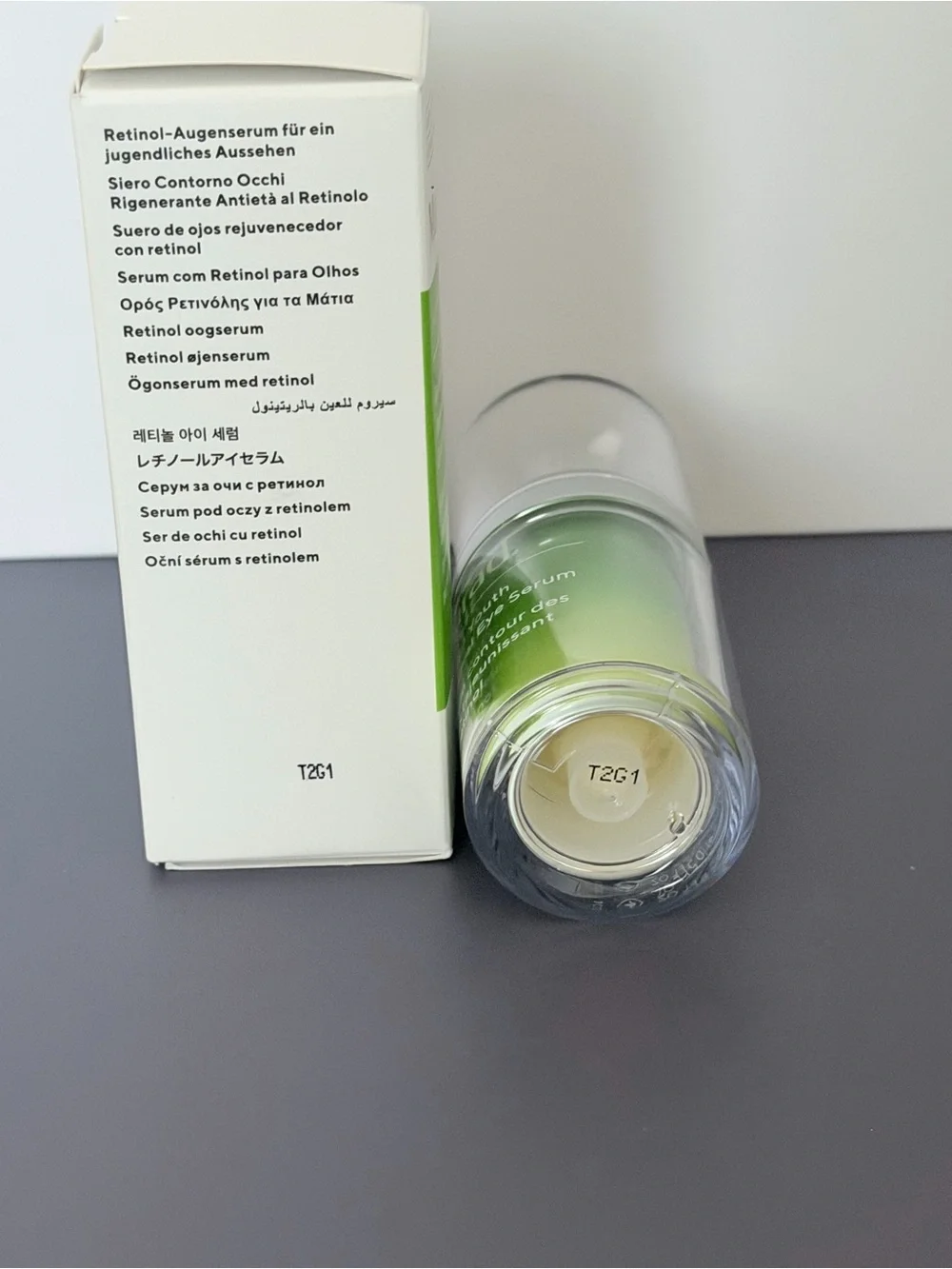 Murad Retinol Youth Renewal Eye Serum – green and silver